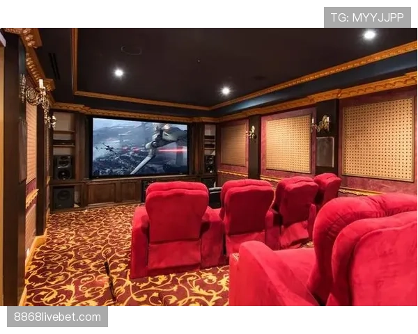 戴维斯家里那泳池比我老板办公室还大，我服了，怎么活啊？